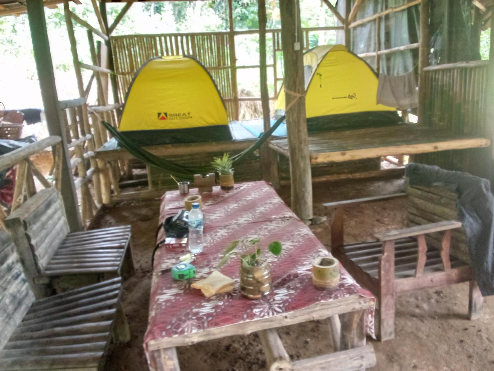 Landak River Guest House Only Trekking With Us 武吉拉旺 外观 照片