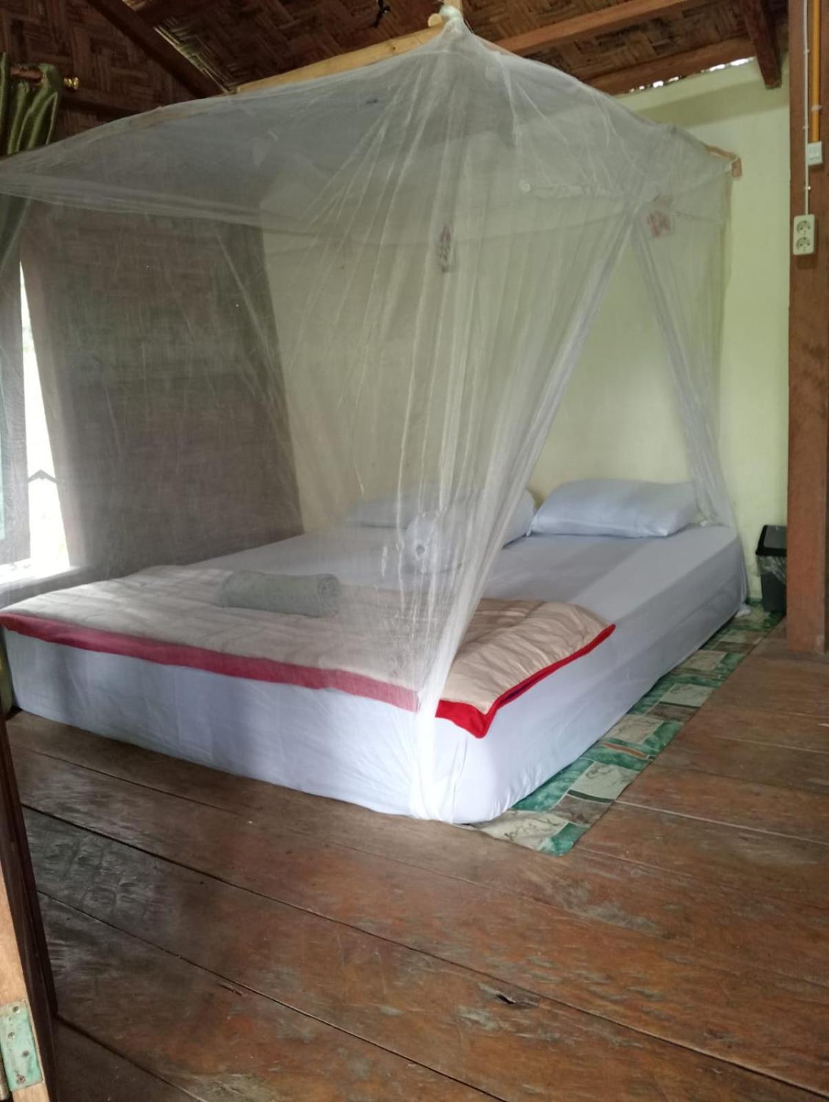 Landak River Guest House Only Trekking With Us 武吉拉旺 外观 照片