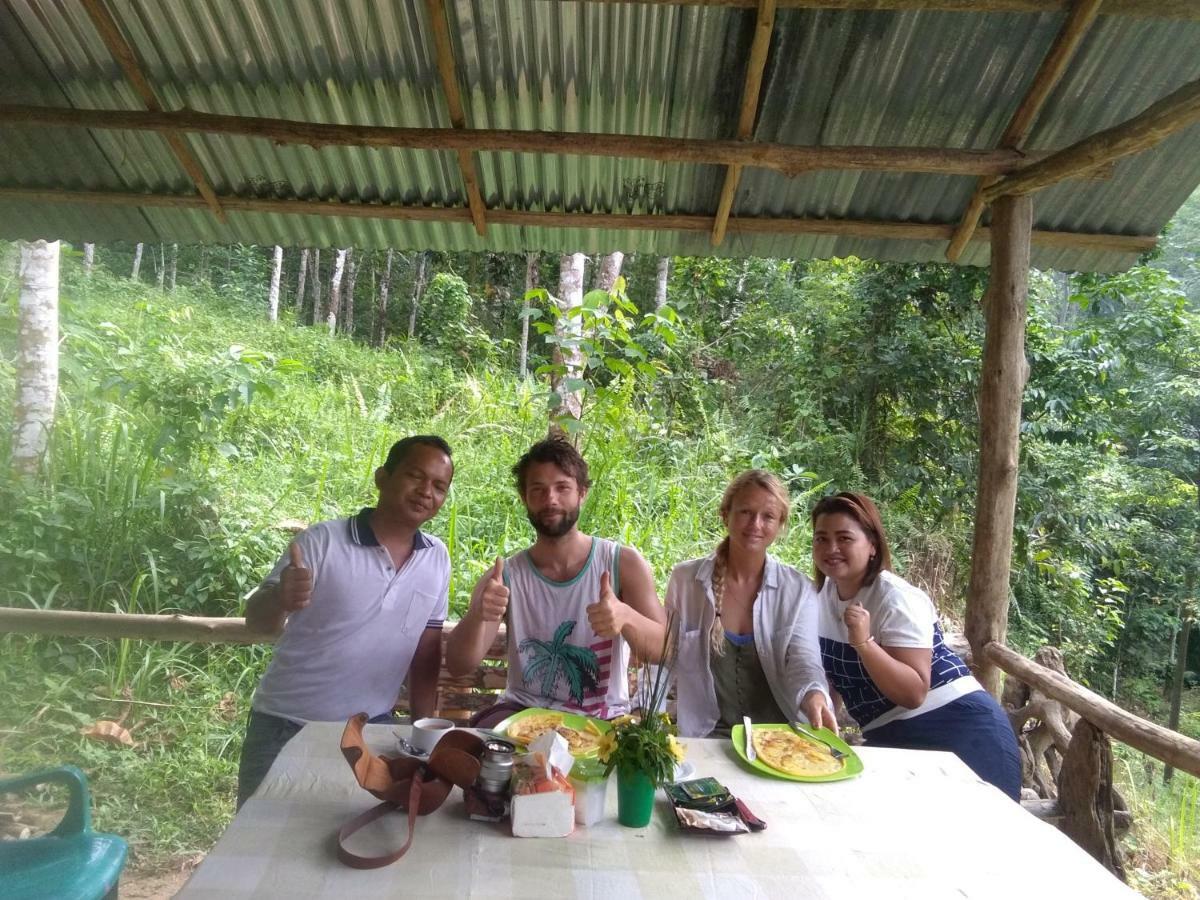 Landak River Guest House Only Trekking With Us 武吉拉旺 外观 照片
