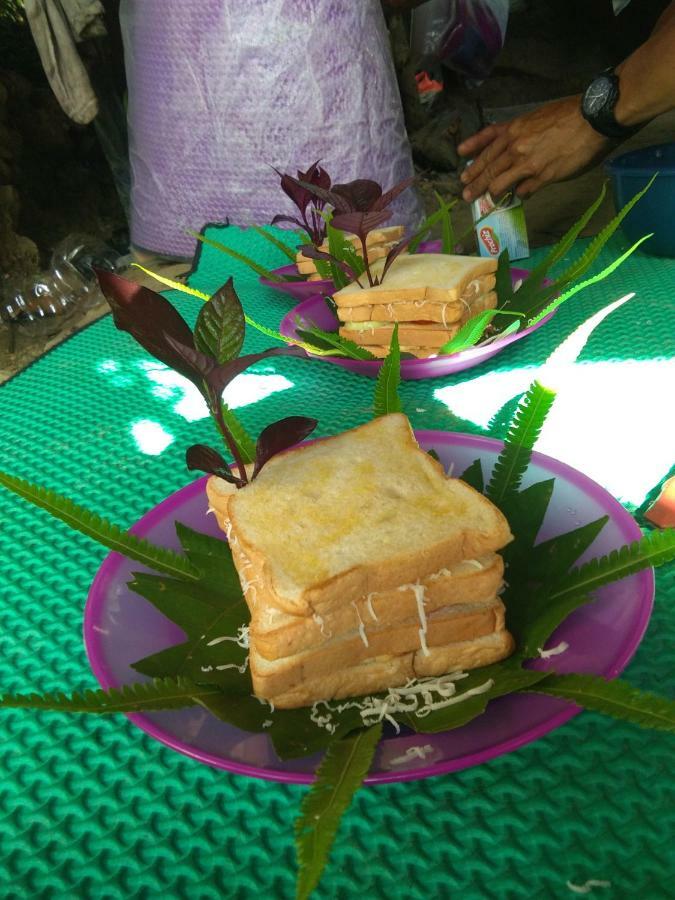 Landak River Guest House Only Trekking With Us 武吉拉旺 外观 照片